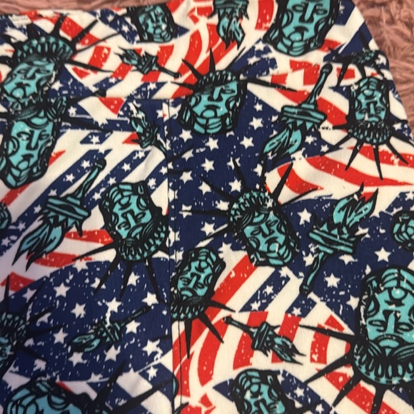 Kids l/xl patriotic leggings - Picture 3 of 3